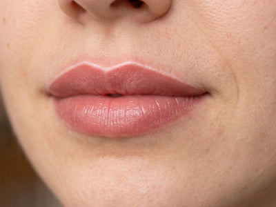 Lippen weiß oben